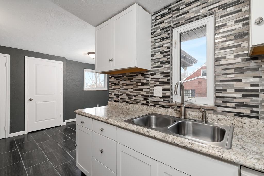 2013 Ridge Road McKeesport, PA 15135 - Photo 6 of 20 Gallery Image 6