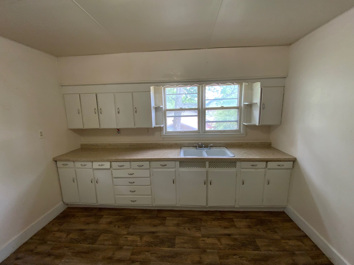 716 Robinson Street Danville, IL 61832 - Photo 4 of 21