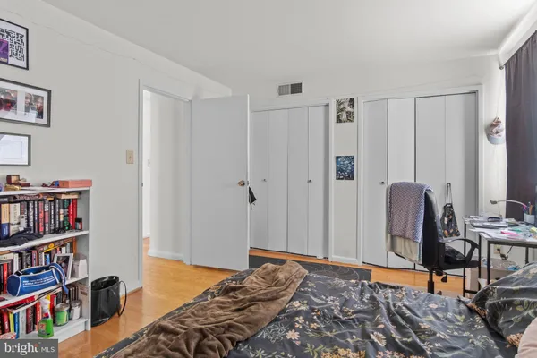 $2,150 | 1931 North Cleveland Street, Unit 213, Arlington, VA 22201