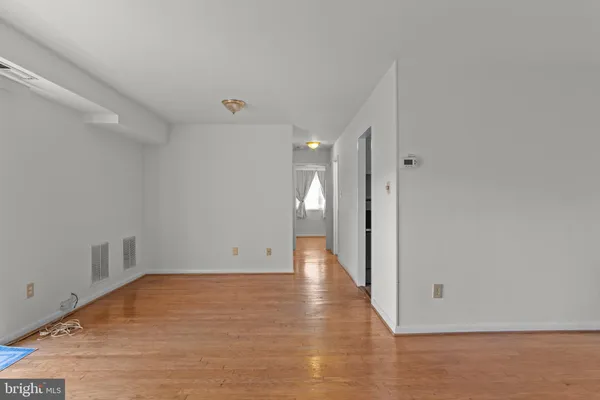 $2,150 | 1931 North Cleveland Street, Unit 213, Arlington, VA 22201