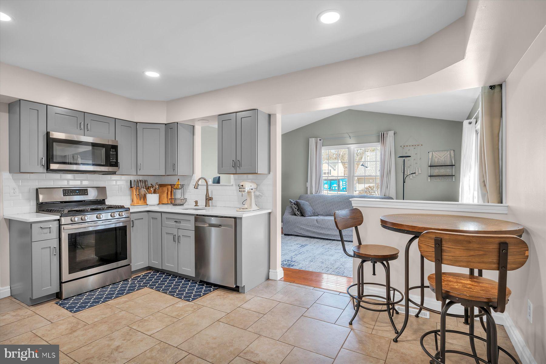 39 Country Club Road Pine Hill, NJ 08021 - Photo 9 of 29