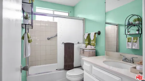$489,900 | 13567 Valerio Street, Unit C, Van Nuys, CA 91405