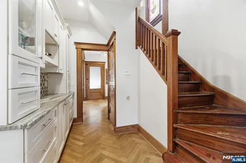 $1,320,000 | 376 Fairmount Avenue, Jersey City, NJ 07306