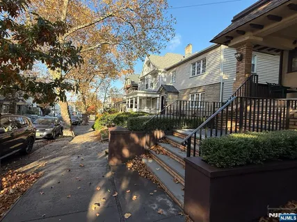 $1,320,000 | 376 Fairmount Avenue, Jersey City, NJ 07306