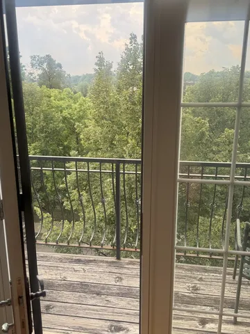 $2,500 | 5454 West Higgins Avenue, Unit 3, Chicago, IL 60630