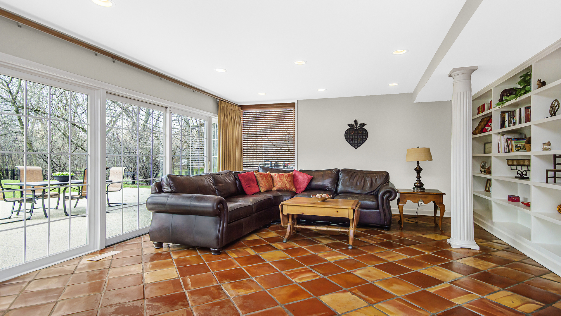 2040 Suffork Road Northfield, IL 60093 - Photo 14 of 36