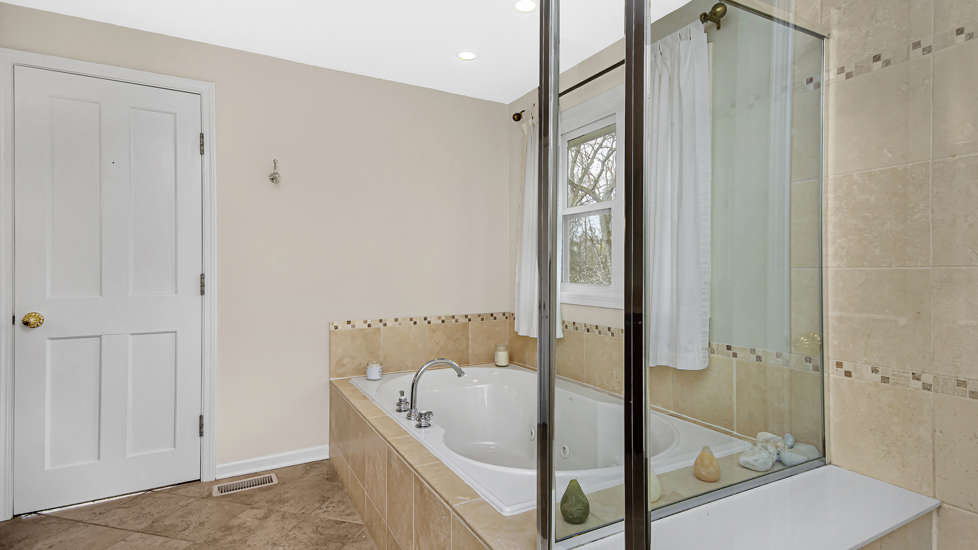 2040 Suffork Road Northfield, IL 60093 - Photo 20 of 36
