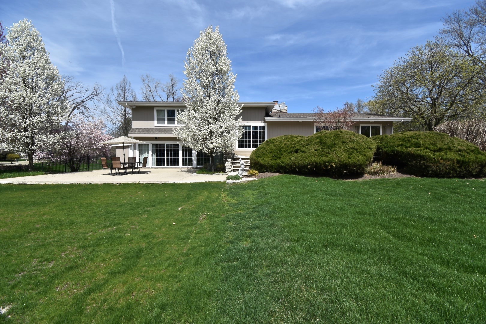 2040 Suffork Road Northfield, IL 60093 - Photo 32 of 36