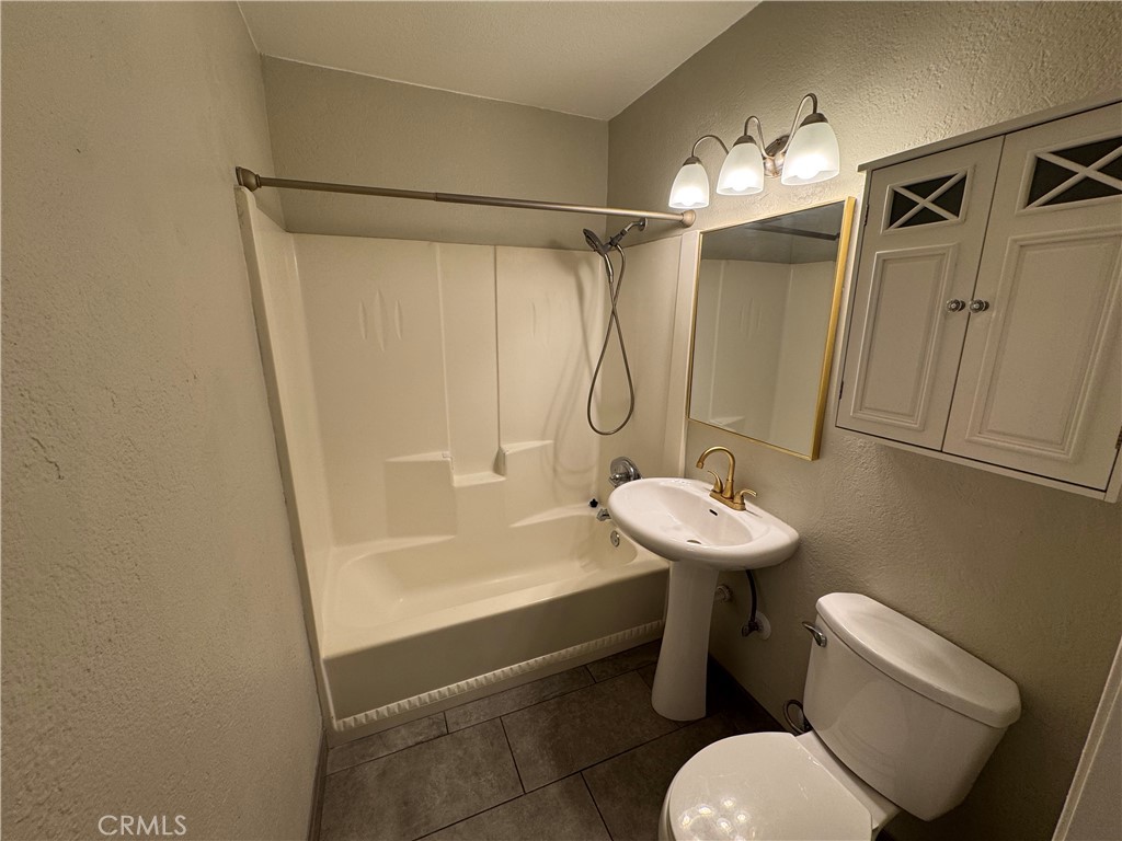 428 East Montrose Street Rialto, CA 92376 - Photo 17 of 27