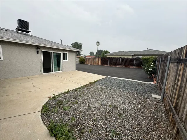 $2,950 | 428 East Montrose Street, Rialto, CA 92376