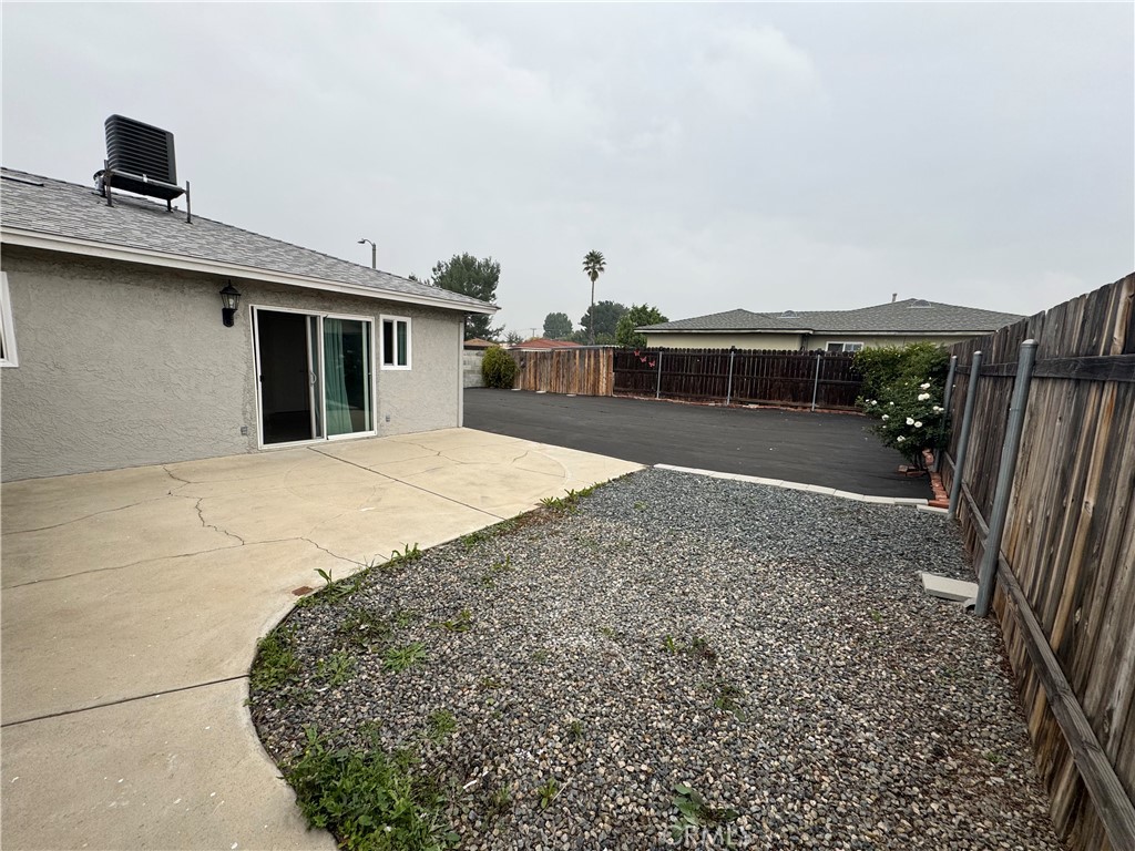 428 East Montrose Street Rialto, CA 92376 - Photo 24 of 27