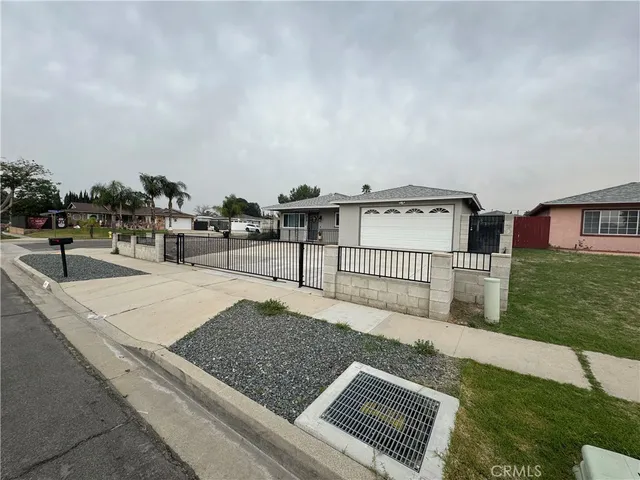 $2,950 | 428 East Montrose Street, Rialto, CA 92376