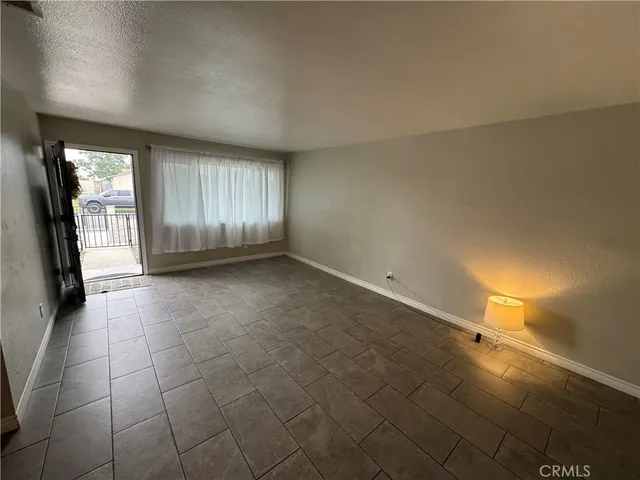 $2,950 | 428 East Montrose Street, Rialto, CA 92376