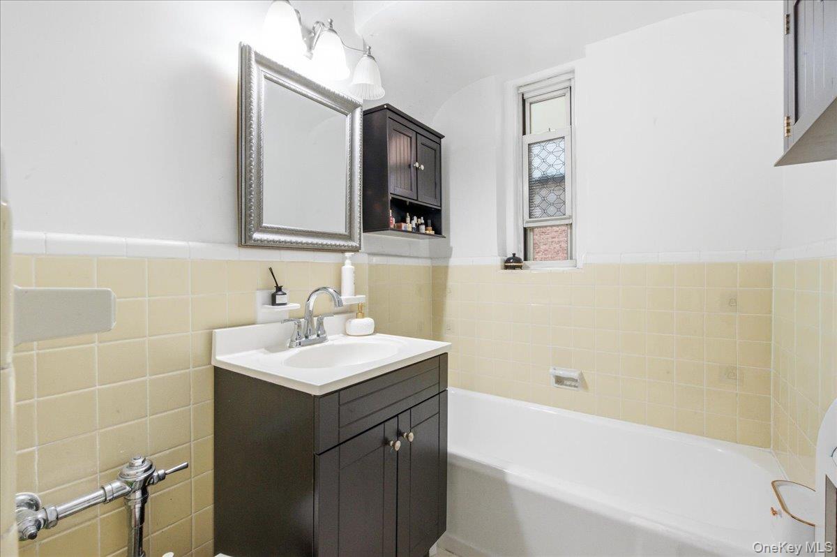 110-35 72nd Road, Unit 202 Queens, NY 11375 - Photo 30 of 32 Gallery Image 30