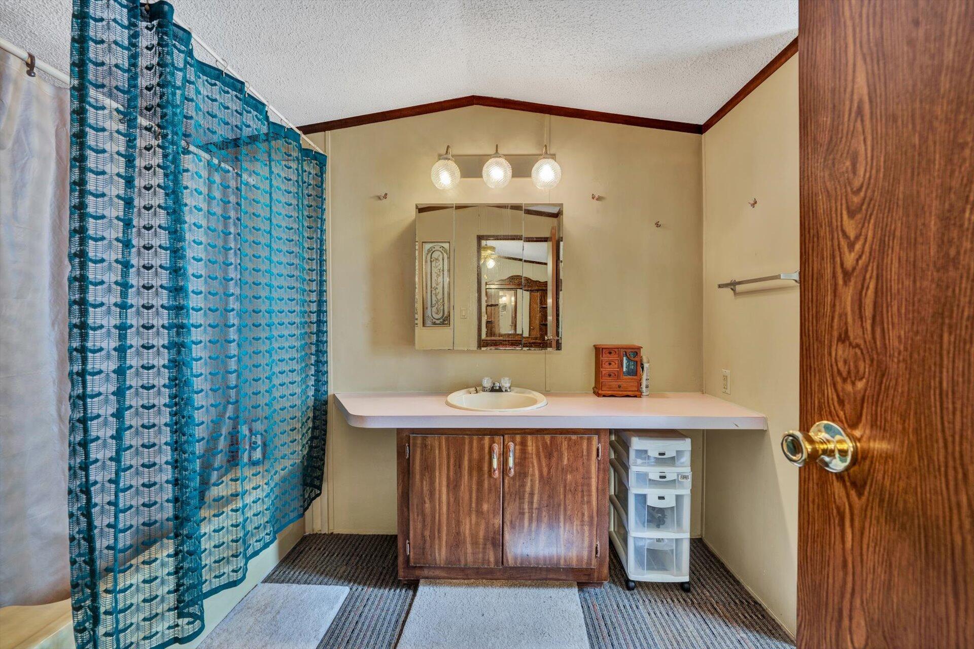 4097-4099 Saunders Road Vinton, VA 24179 - Photo 29 of 39 29-DSC00097