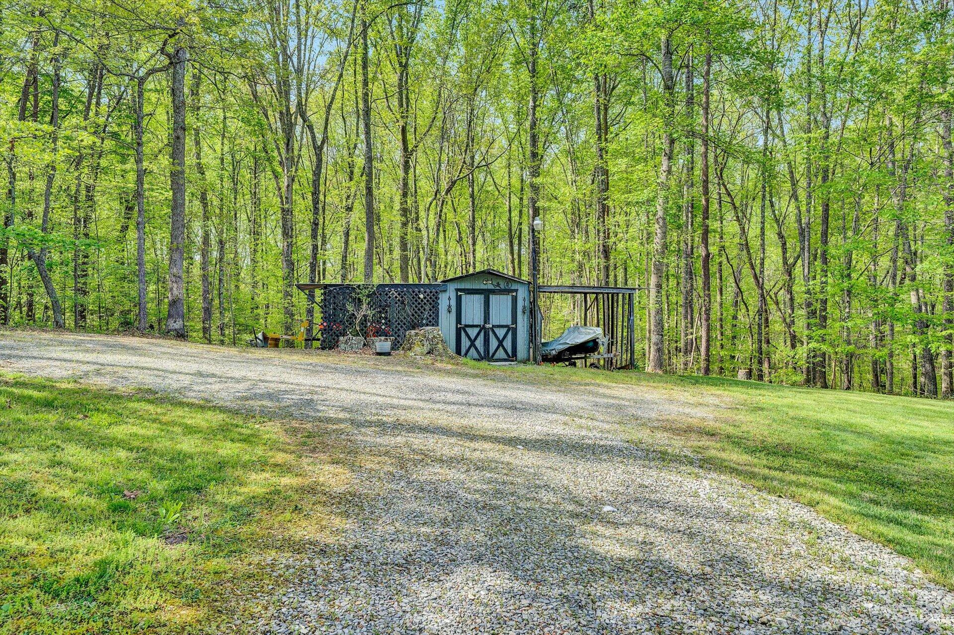 4097-4099 Saunders Road Vinton, VA 24179 - Photo 33 of 39 33-DSC00067