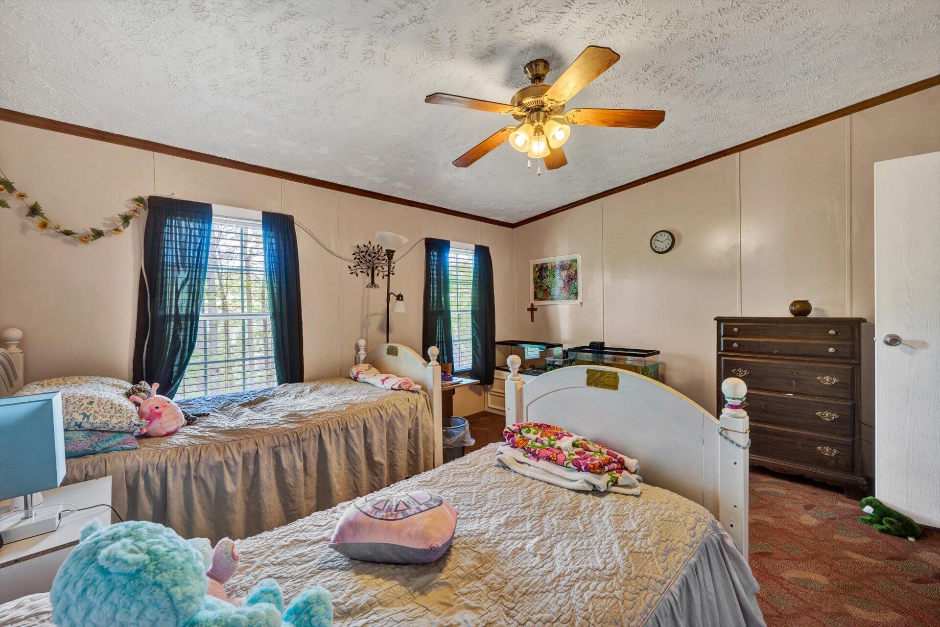 4097-4099 Saunders Road Vinton, VA 24179 - Photo 7 of 39 07-DSC00016
