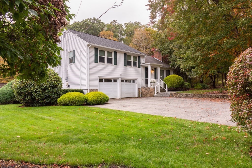 121 Topsfield Road Wenham, MA 01984 - Photo 3 of 42 Gallery Image 3