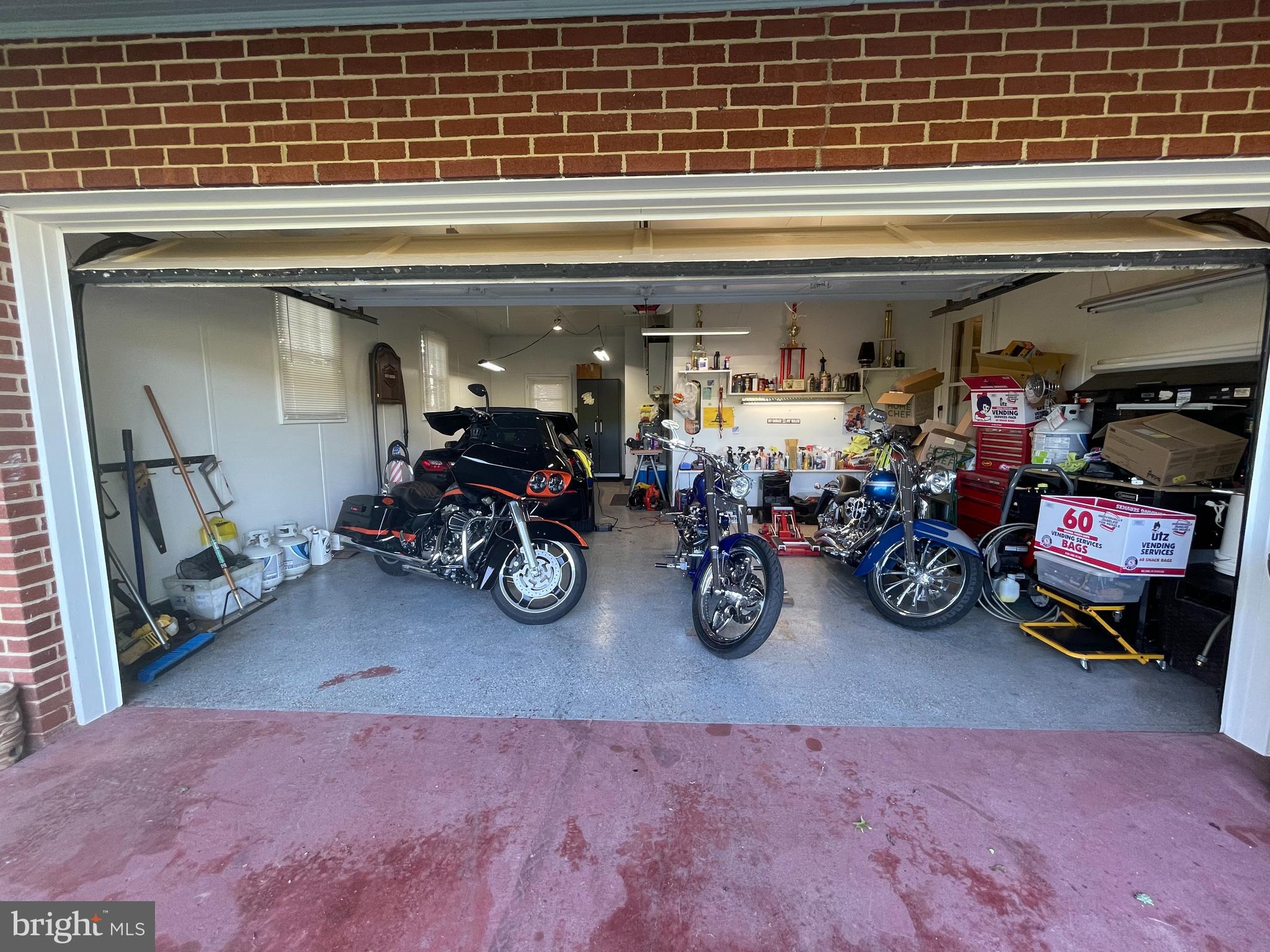 1210 Nicodemus Road New Windsor, MD 21776 - Photo 25 of 35 Garage