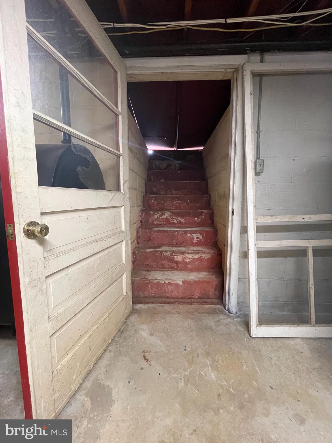 1210 Nicodemus Road New Windsor, MD 21776 - Photo 30 of 35 steps to Bilco Door