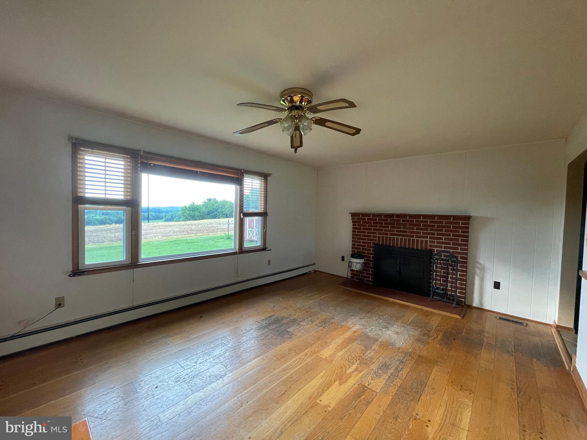 1210 Nicodemus Road New Windsor, MD 21776 - Photo 6 of 35 Living Room