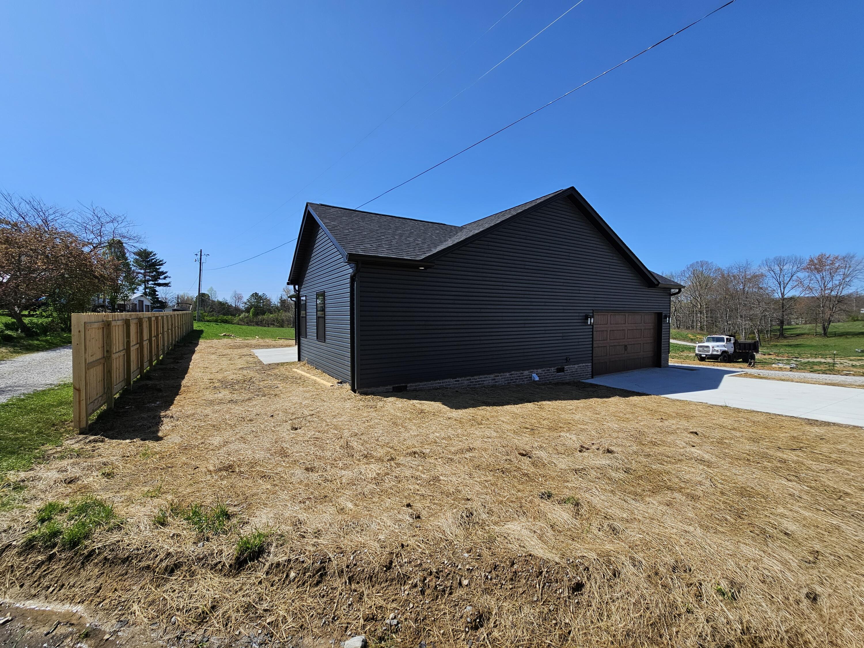 785 Keller Road London, KY 40741 - Photo 4 of 23 20250409_121522