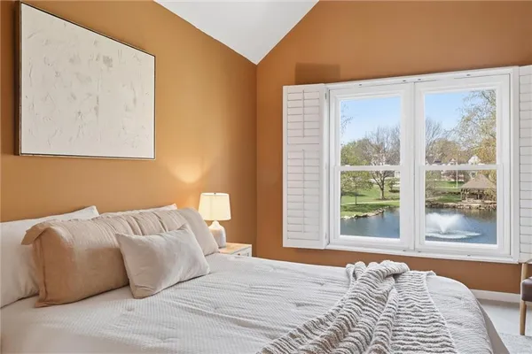 $355,000 | 2419 West 137th Place, Leawood, KS 66224