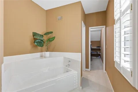 $355,000 | 2419 West 137th Place, Leawood, KS 66224