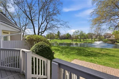 $355,000 | 2419 West 137th Place, Leawood, KS 66224
