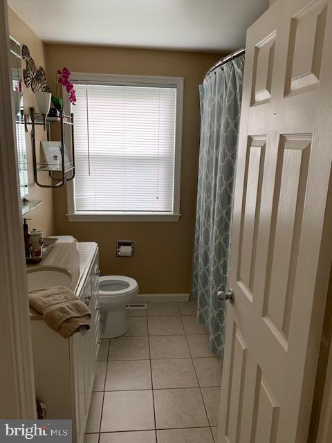 381 Edgehill Road York, PA 17403 - Photo 8 of 13