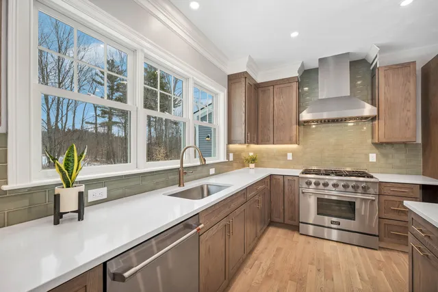 $1,395,000 | 2 Namak Way, Meredith, NH 03253