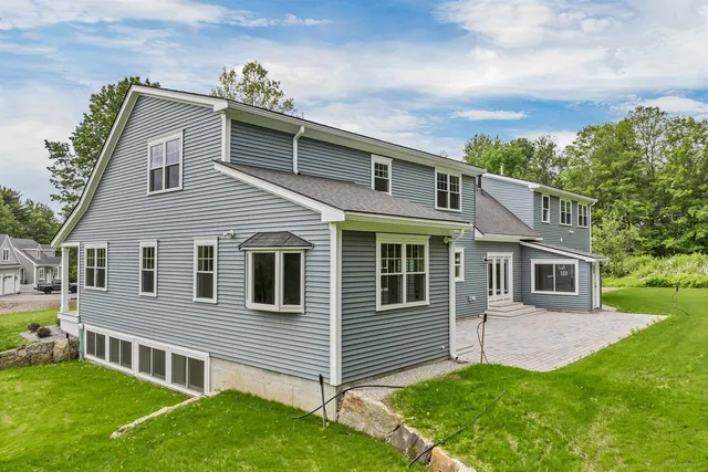 $1,395,000 | 2 Namak Way, Meredith, NH 03253