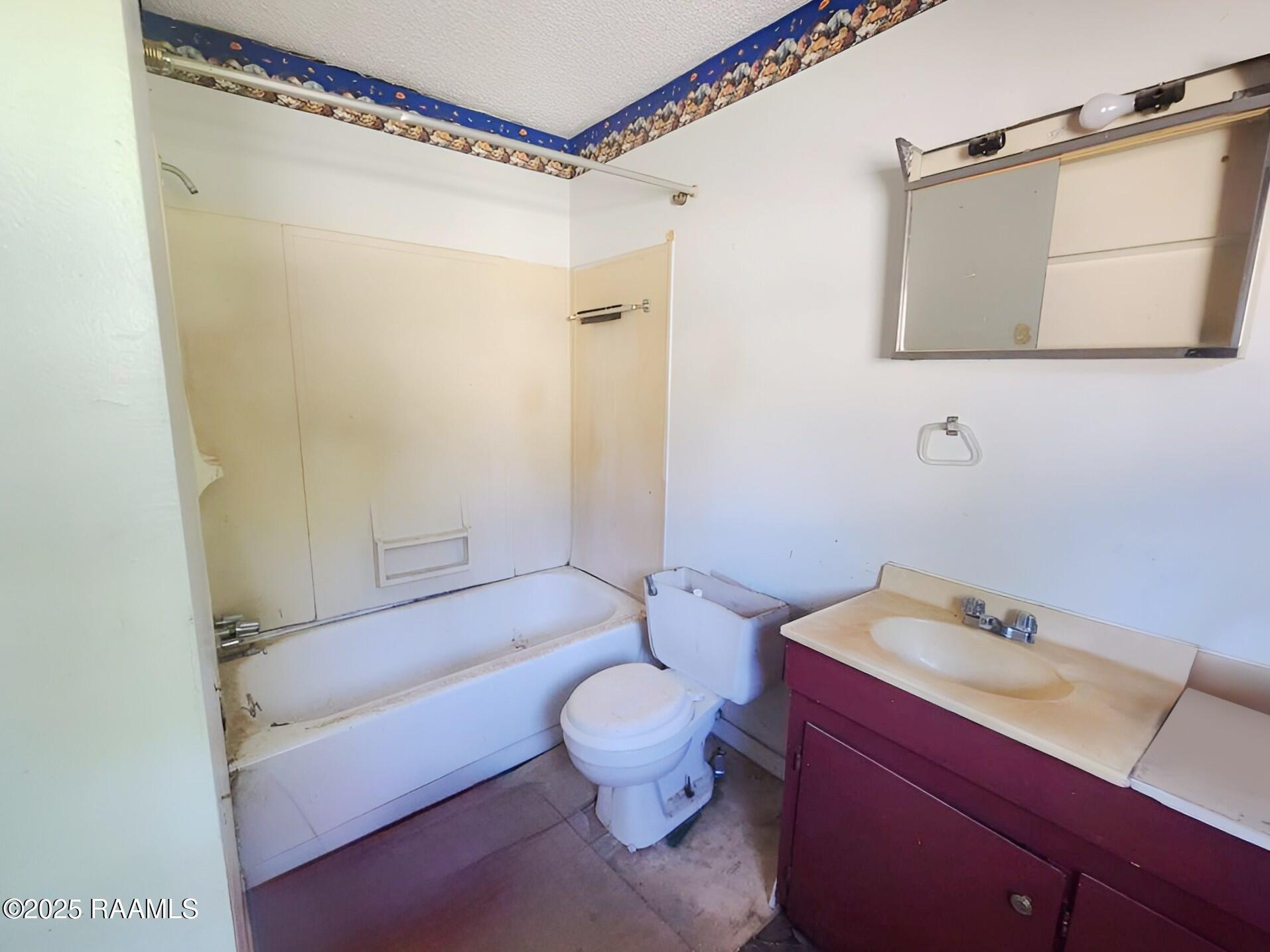 1414 Maringouin Road East Maringouin, LA 70757 - Photo 13 of 17 20250416_102822
