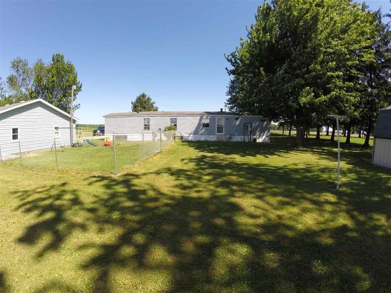 10251 Tyler Road Bremen, IN 46506 - Photo 4 of 18