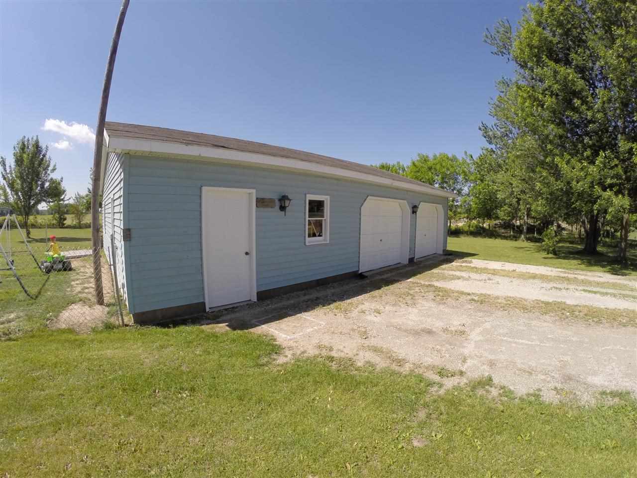 10251 Tyler Road Bremen, IN 46506 - Photo 7 of 18
