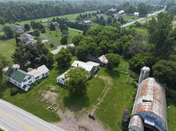$565,000 | 91 Allen Road, Grand Isle, VT 05458