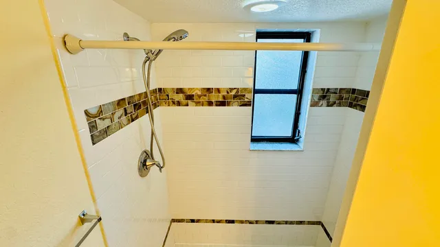 $349,900 | 7030 Half Moon Circle, Unit 121, Hypoluxo, FL 33462