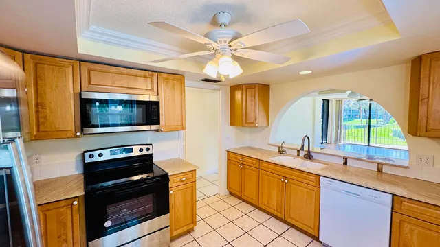 $349,900 | 7030 Half Moon Circle, Unit 121, Hypoluxo, FL 33462
