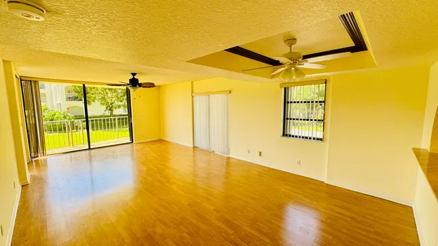 $349,900 | 7030 Half Moon Circle, Unit 121, Hypoluxo, FL 33462