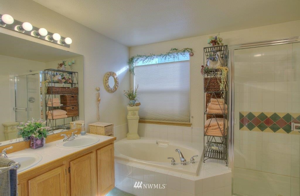 17827 112th Avenue Southeast Renton, WA 98055 - Photo 12 of 16 Gallery Image 12