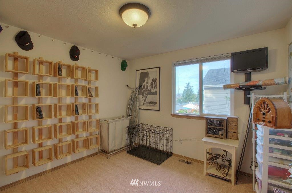 17827 112th Avenue Southeast Renton, WA 98055 - Photo 13 of 16 Gallery Image 13