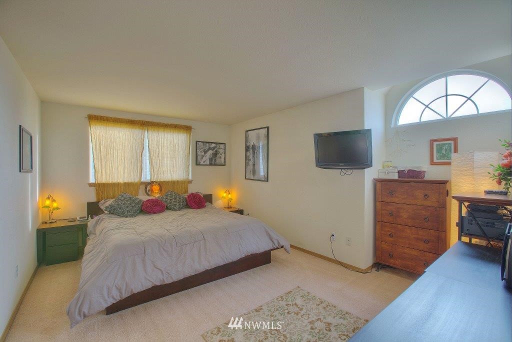17827 112th Avenue Southeast Renton, WA 98055 - Photo 14 of 16 Gallery Image 14