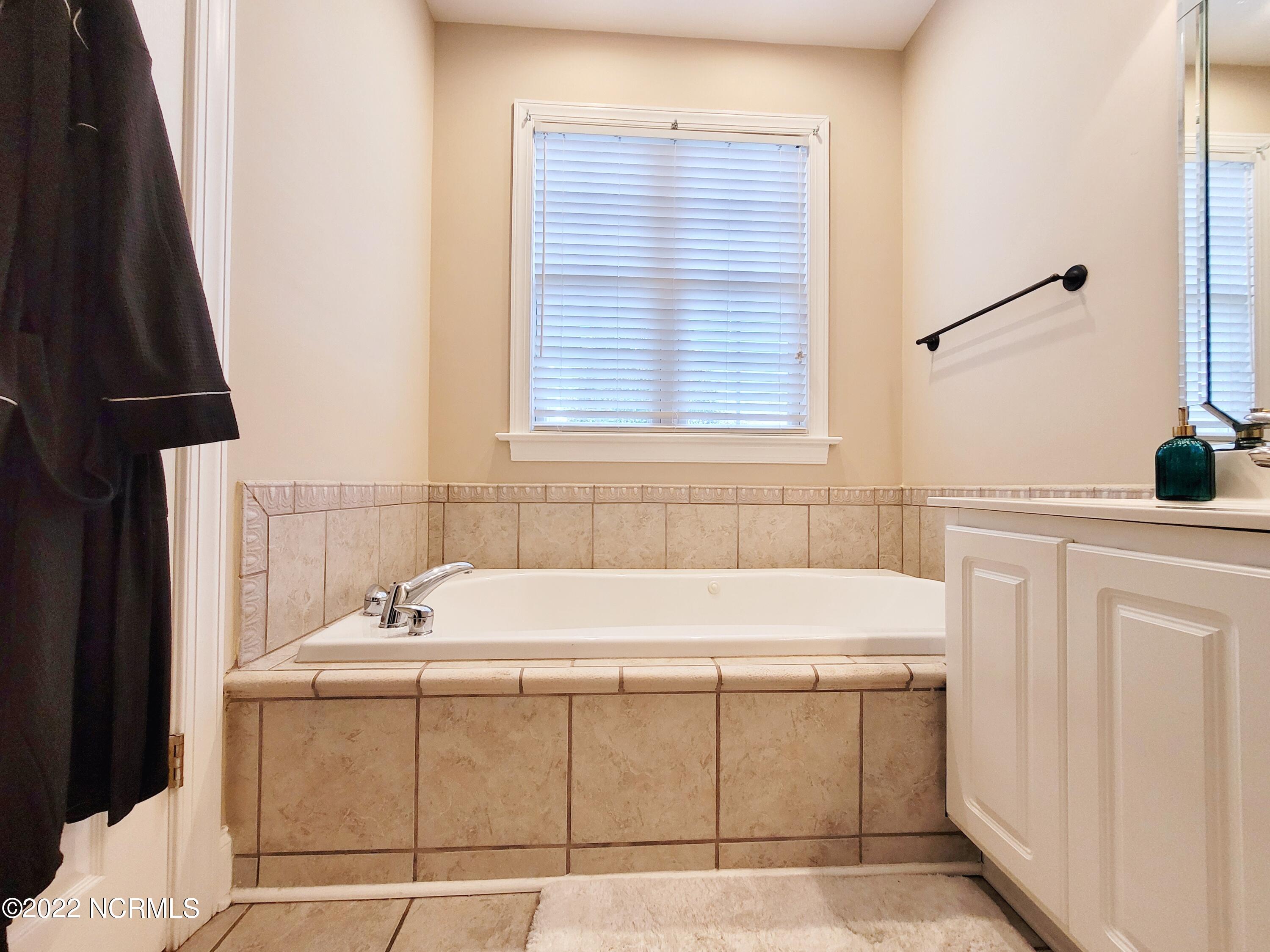 133 Nyon Road New Bern, NC 28562 - Photo 29 of 61 20221123_110520