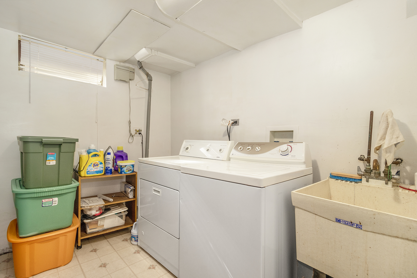 1319 Elder Road Homewood, IL 60430 - Photo 22 of 24 a utility room with dryer and washer