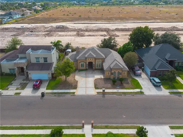 $2,300 | 1308 East 28th Street, Mission, TX 78574