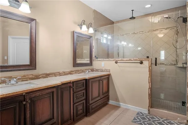 $2,300 | 1308 East 28th Street, Mission, TX 78574