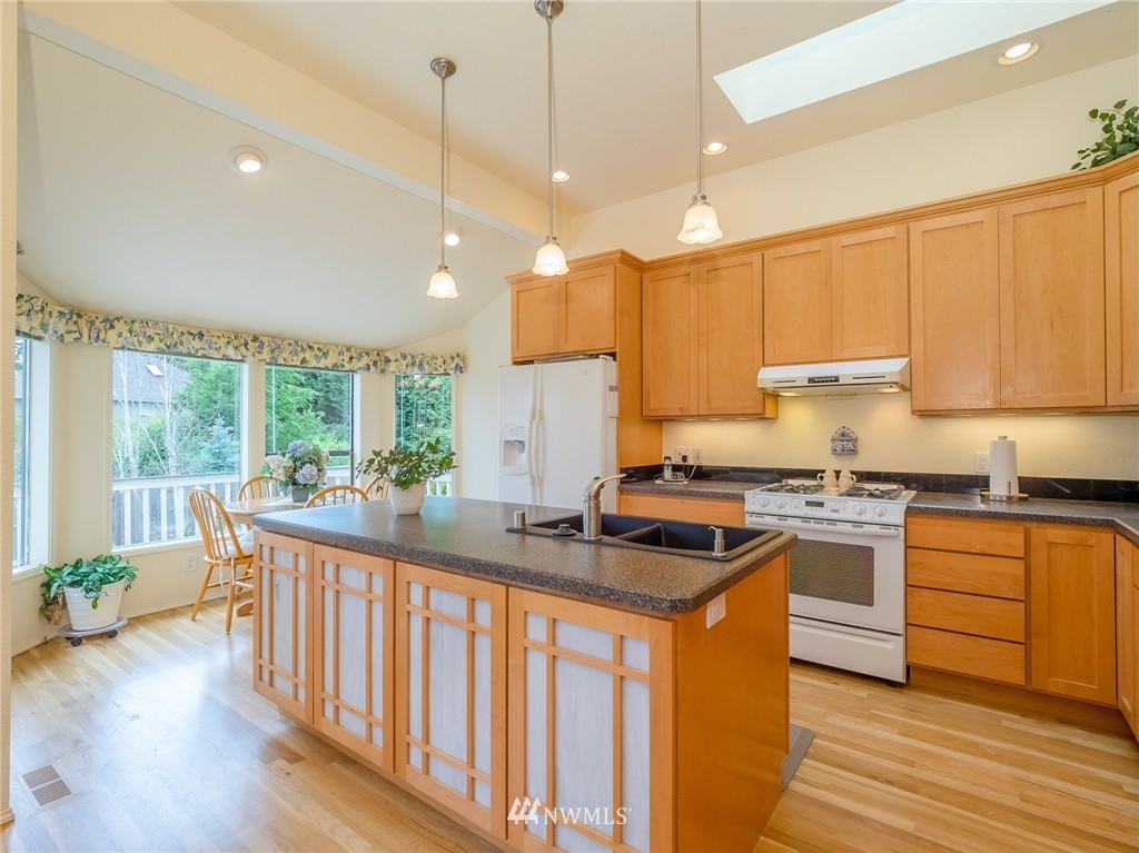 2017 238th Street Southeast Bothell, WA 98021 - Photo 5 of 16