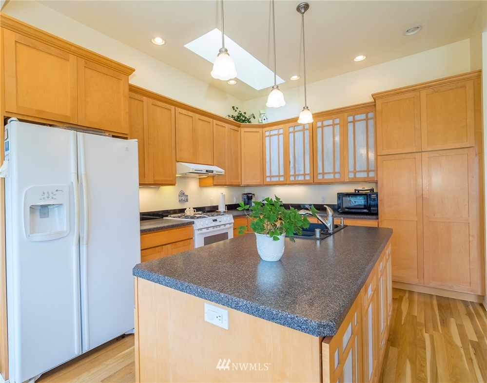 2017 238th Street Southeast Bothell, WA 98021 - Photo 6 of 16