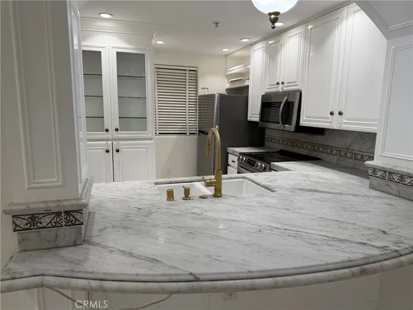 $700,000 | 2253 Martin, Irvine, CA 92612