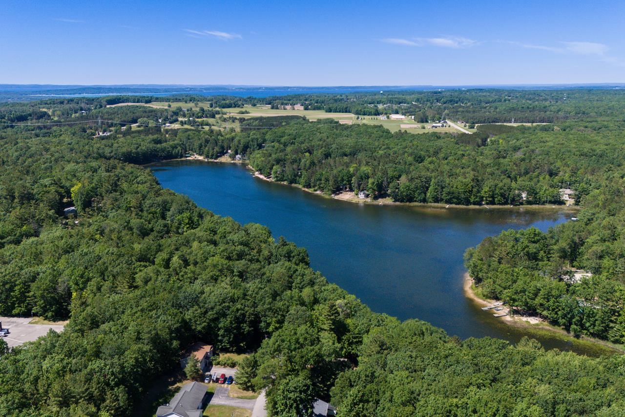 160 High Lake Road Traverse City, MI 49696 - Photo 15 of 69 1924318-8bf29ef5-7ae3-4bf7-8c60-dfdcadfb01ff.JPG
